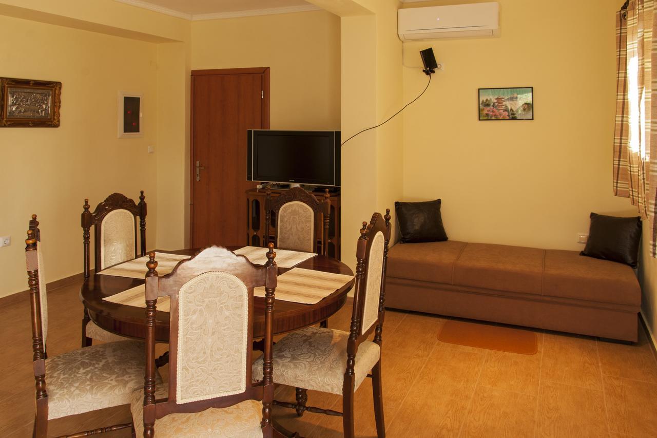 Ellinas Homes Megali Mantineia 外观 照片